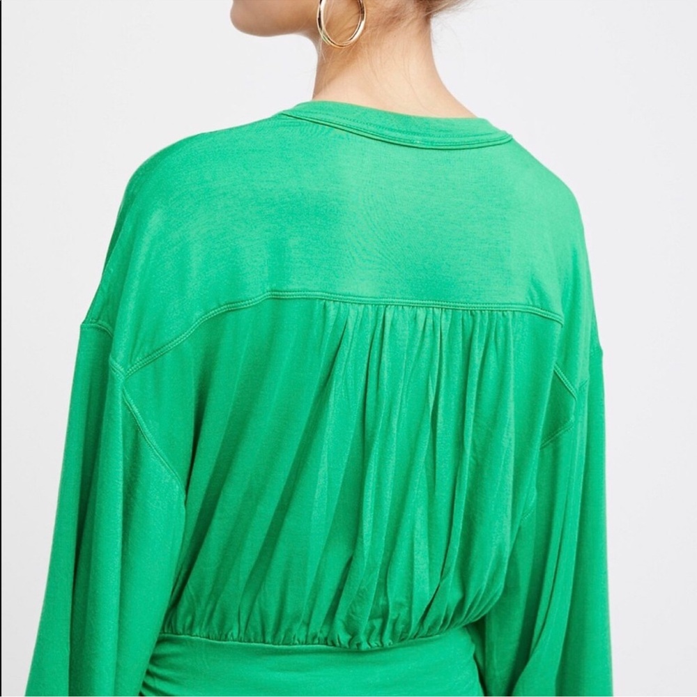 NWOT Free People “That’s A Wrap” Kelly Green Tie Front Boho Top Large - Picture 4 of 10